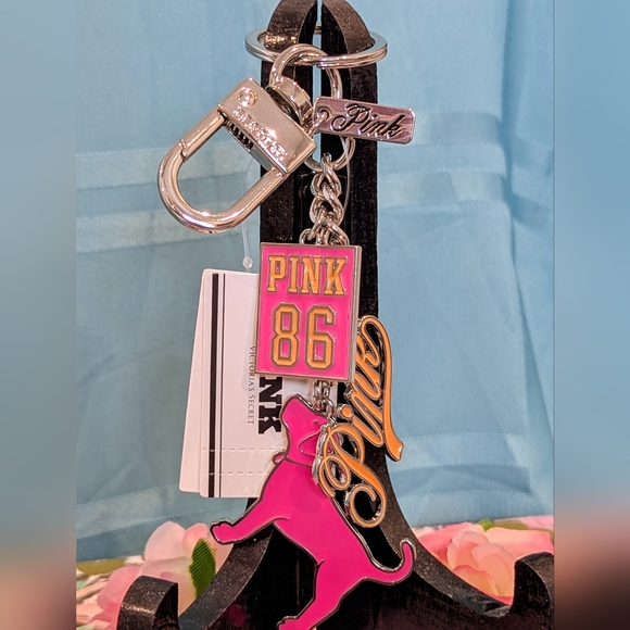 🆕 VICTORIA'S SECRET PINK Gossip Dog Classic Keychain/Charm - Picture 4 of 6